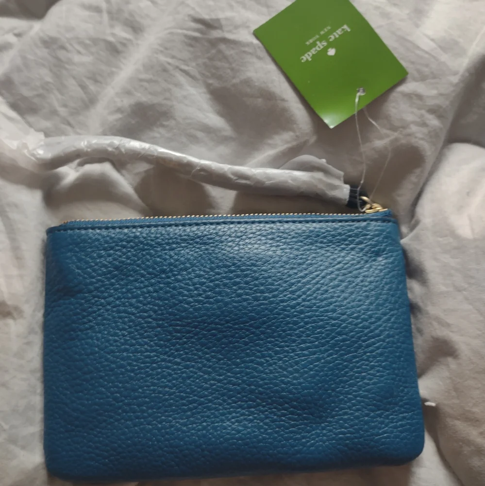 NWT Kate Spade Blue Pebbled Leather Wristlet